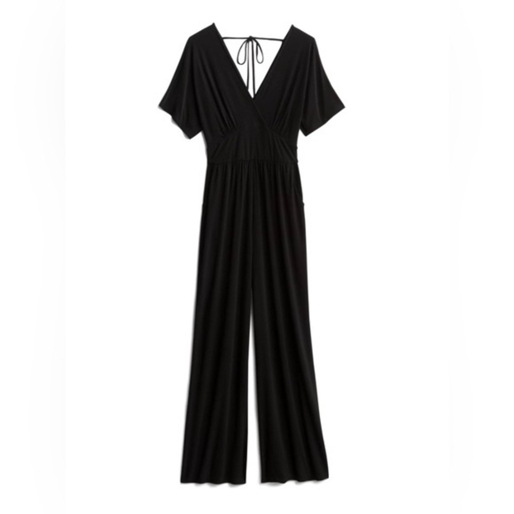 21 Saints Chic Black V-Neck Jumpsuit EUC Size S